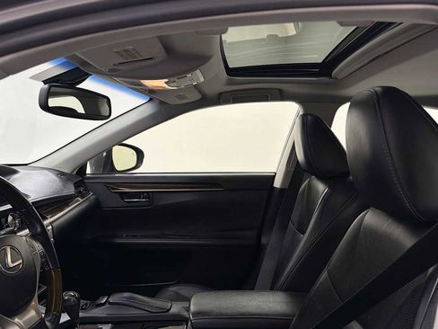 Used 2014 Lexus ES 350 w/ Luxury Package FWD image 24