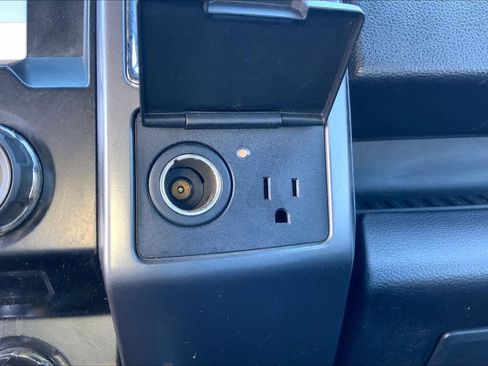 Used 2016 Ford F150 XLT w/ Equipment Group 302A Luxury image 31