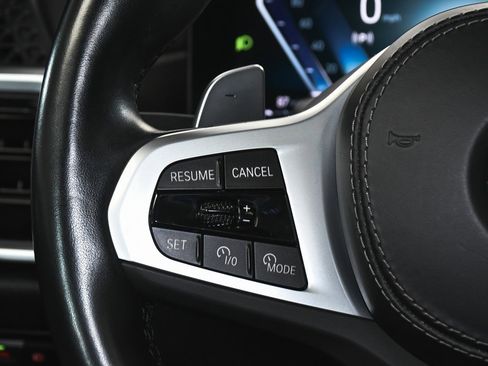 Used 2023 BMW X7 xDrive40i w/ M Sport Package image 37