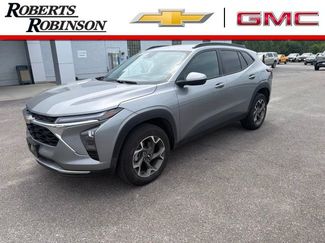 Used 2025 Chevrolet Trax LT FWD video 1