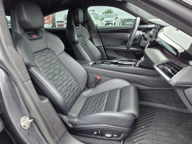 Used 2023 Audi RS e-tron GT w/ Carbon Performance Package AWD/4WD image 17