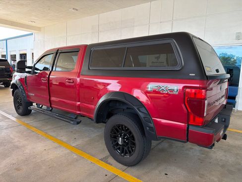 Used 2022 Ford F250 Lariat w/ Black Appearance Package AWD/4WD image 3