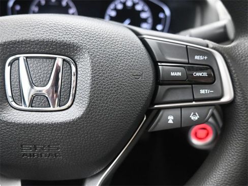 Used 2018 Honda Accord EX image 27