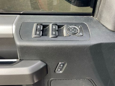 Used 2015 Ford F150 XLT w/ Equipment Group 302A Luxury image 26