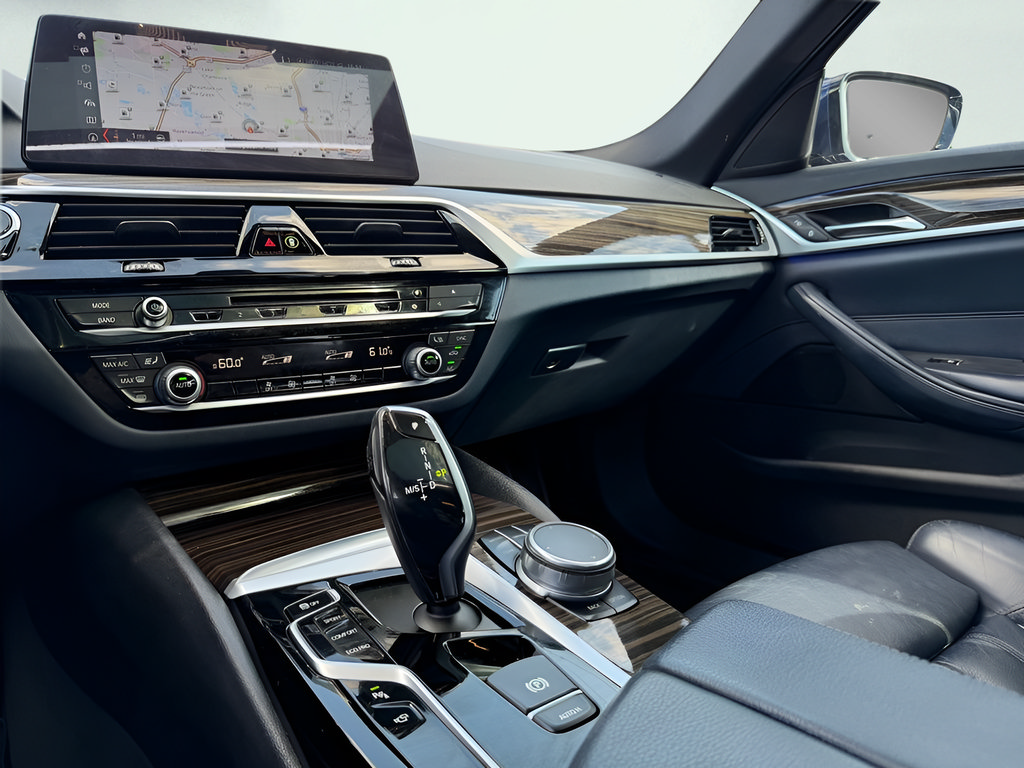 Used 2017 BMW 540i RWD image 40