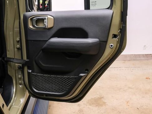 Used 2025 Jeep Wrangler Unlimited Rubicon 392 image 96