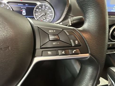 Used 2023 Nissan Sentra SV FWD image 17