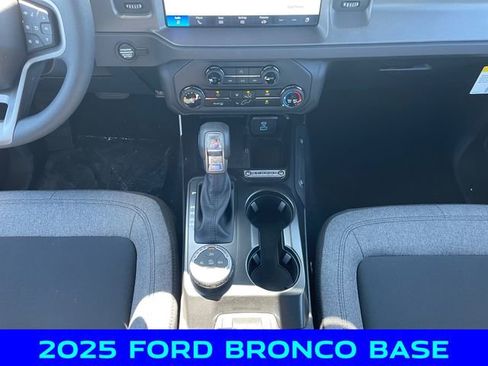 New 2025 Ford Bronco 4-Door image 11