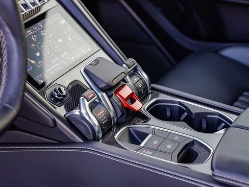 Used 2023 Lamborghini Urus S image 24