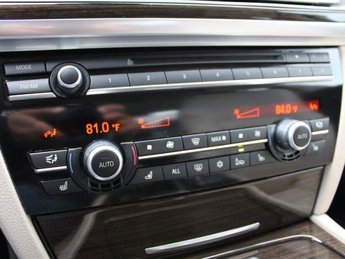 Used 2012 BMW 750Li xDrive image 29