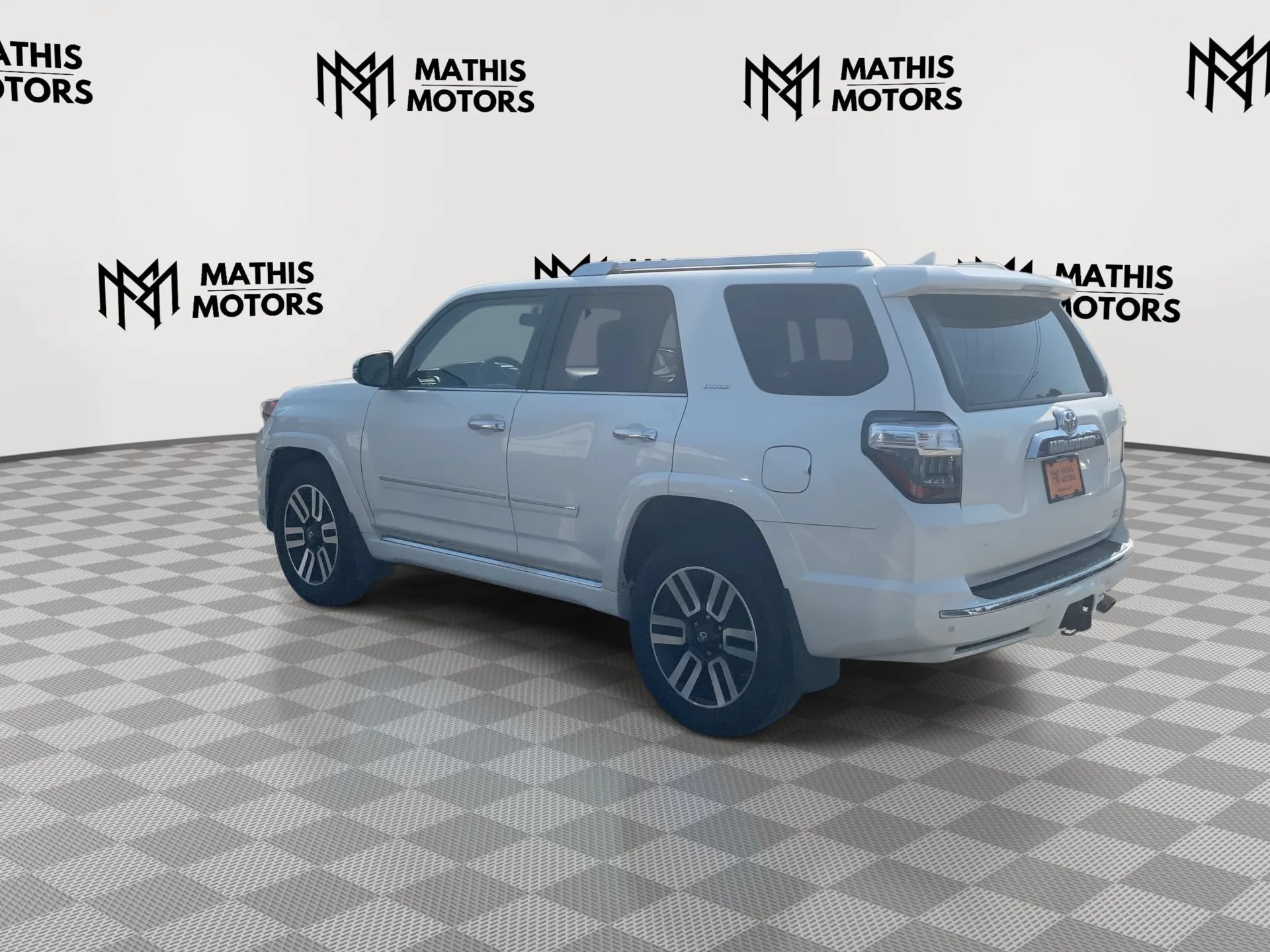 Used 2015 Toyota 4Runner Limited AWD/4WD image 6