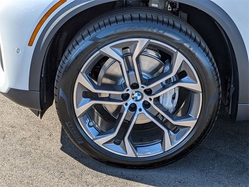 New 2026 BMW X5 sDrive40i image 22