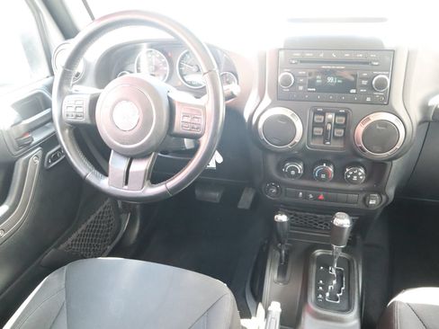Used 2018 Jeep Wrangler Unlimited Sport S AWD/4WD image 26