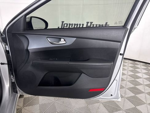 Used 2020 Kia Forte LXS image 25