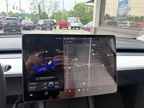 Used 2021 Tesla Model Y Long Range AWD/4WD image 20