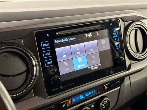 Used 2019 Toyota Tacoma TRD Sport image 14