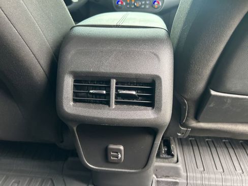 Used 2023 GMC Terrain SLE w/ Driver Convenience Package FWD image 21