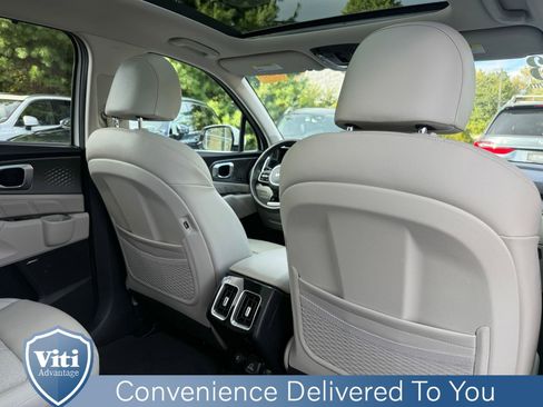 Used 2023 Kia Sorento SX Prestige image 27