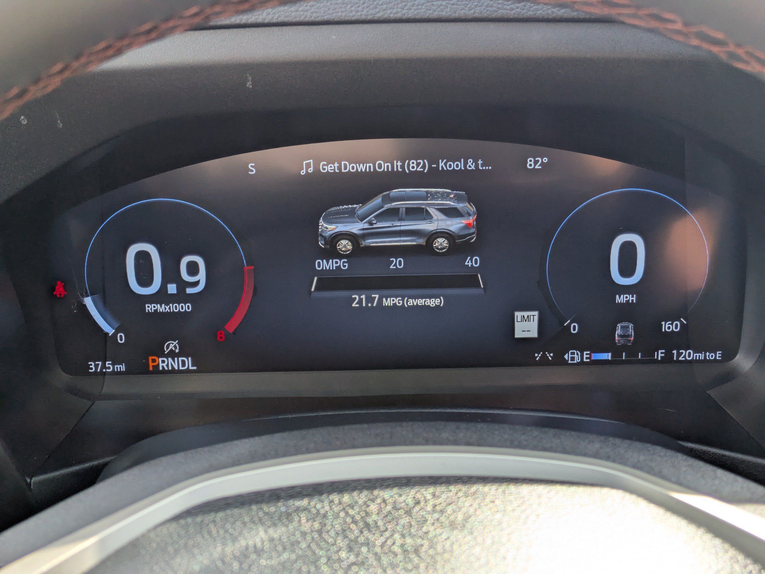 Used 2025 Ford Explorer Active RWD image 21