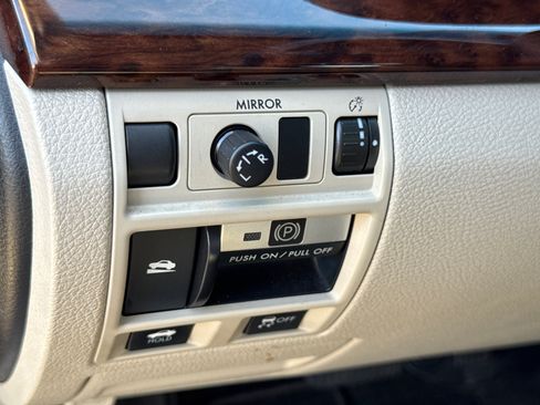 Used 2014 Subaru Legacy 2.5i Limited w/ Moonroof Package image 28