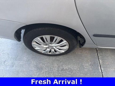 Used 2005 Toyota Corolla CE image 8