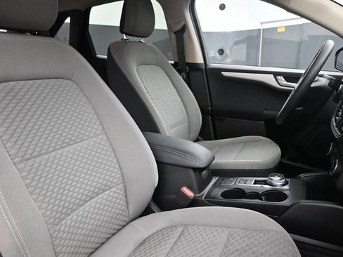 Used 2020 Ford Escape SE FWD image 28