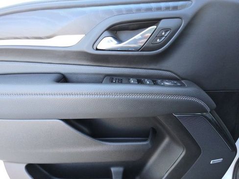 Used 2024 GMC Yukon Denali w/ Denali Reserve Package image 14