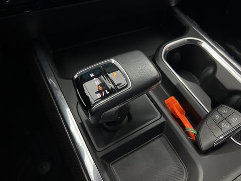 Used 2022 Chevrolet Silverado 1500 LT Trail Boss w/ LT Trail Boss Premium Package image 14