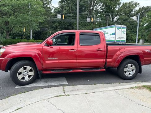 Used 2010 Toyota Tacoma 4x4 Double Cab V6 image 4