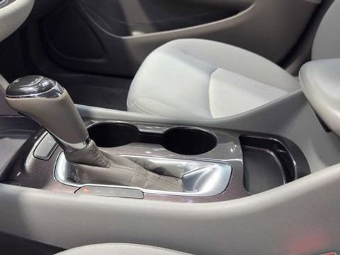 Used 2019 Chevrolet Malibu LS FWD image 24