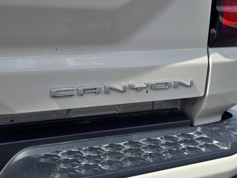New 2026 GMC Canyon Denali AWD/4WD image 32