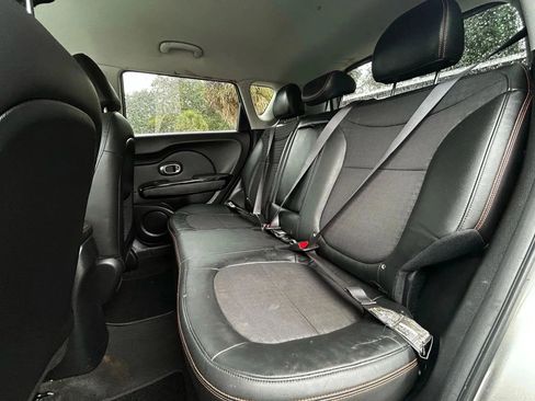 Used 2018 Kia Soul ! image 26