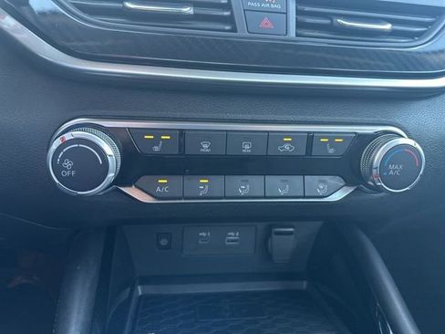 Certified 2024 Nissan Altima 2.5 SR w/ SR Premium Package image 17