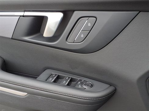 Used 2025 Buick Enclave Sport Touring image 36