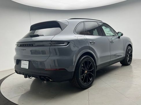 New 2026 Porsche Cayenne image 22