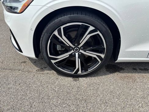 Certified 2024 Volvo S60 B5 Plus w/ Climate Package AWD/4WD image 31