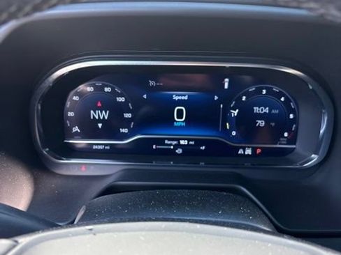 Used 2024 Chevrolet Tahoe Z71 w/ Luxury Package AWD/4WD image 1