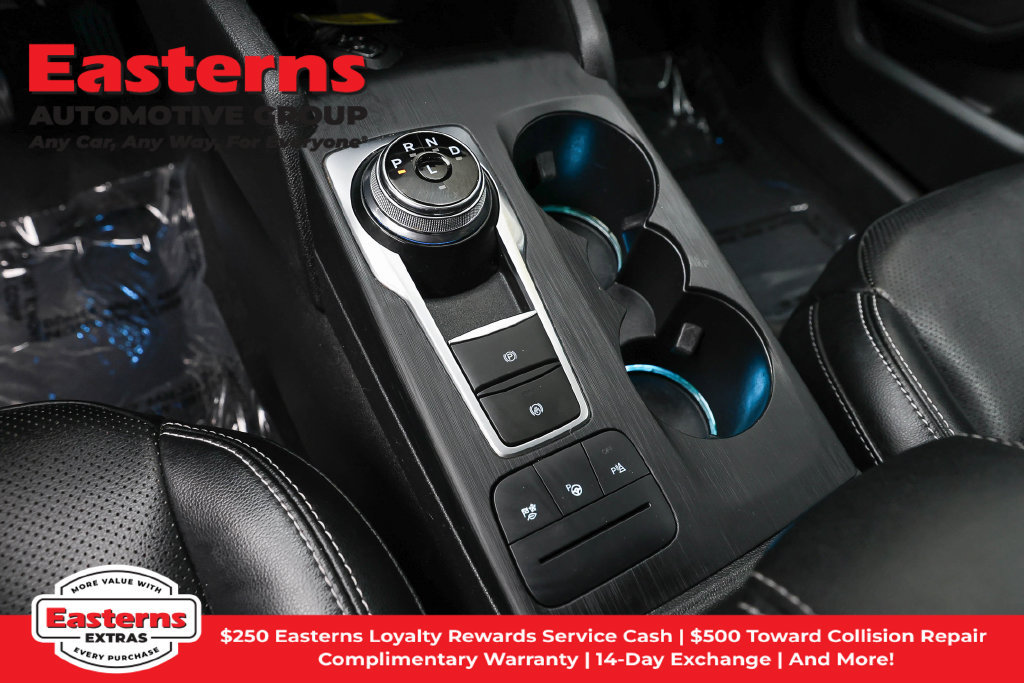 Used 2021 Ford Escape Titanium AWD/4WD image 13
