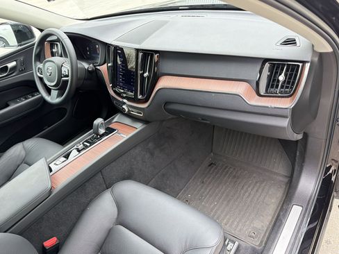 Used 2023 Volvo XC60 B5 Plus w/ Climate Package image 30