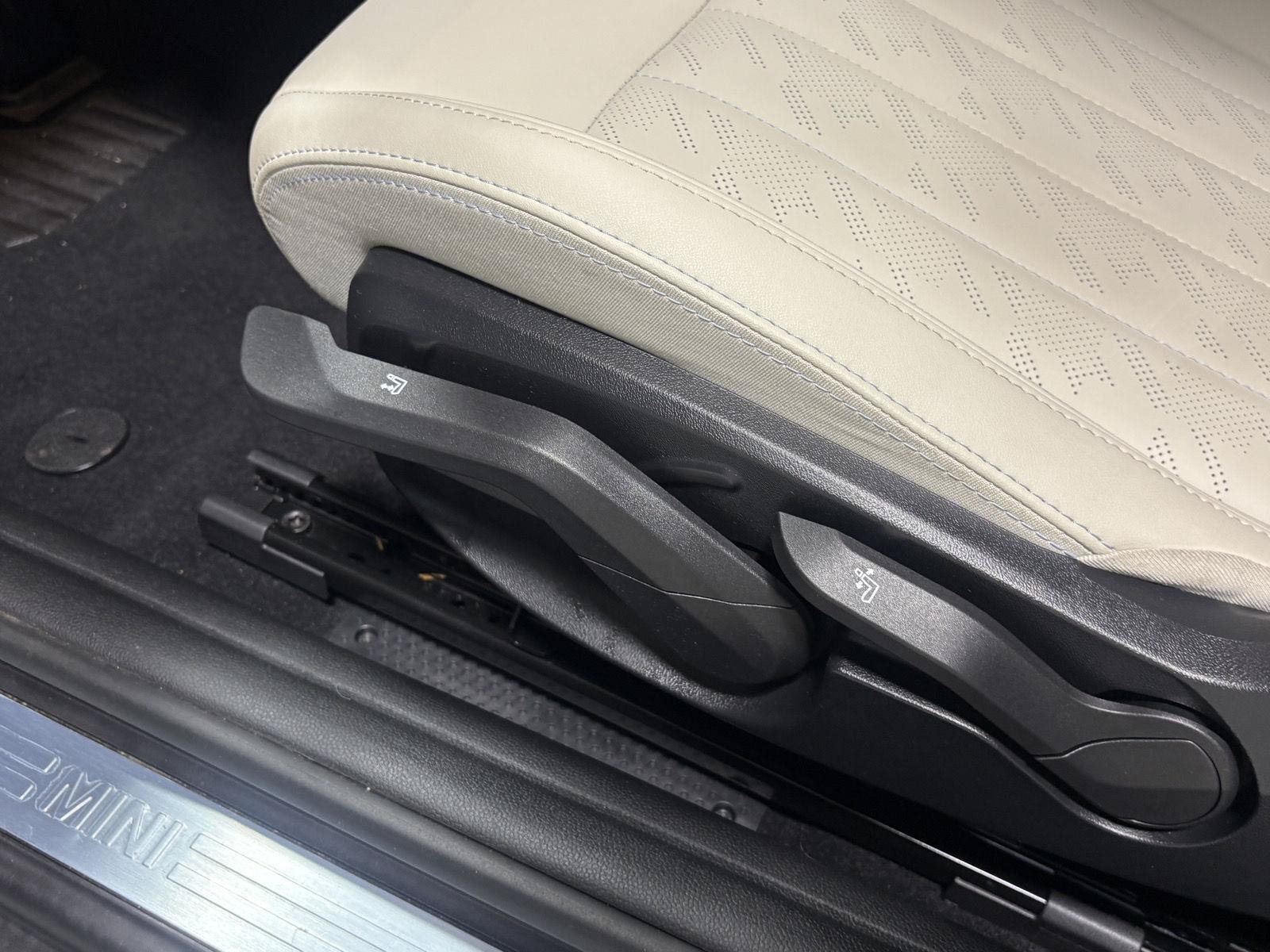 Used 2026 MINI Cooper S FWD image 30