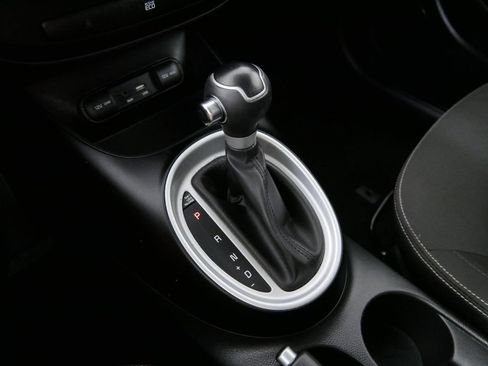 Used 2016 Kia Soul FWD image 34