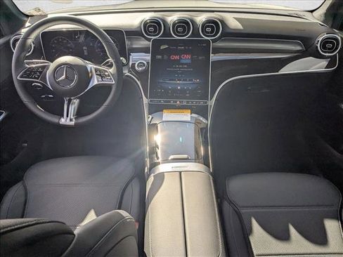 Used 2026 Mercedes-Benz GLC 300 image 13