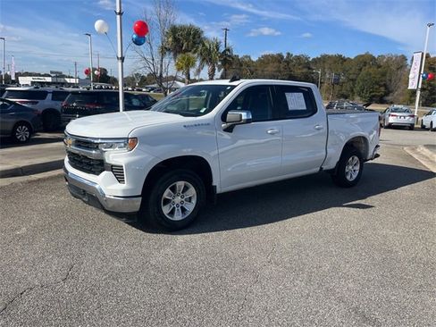 Used 2023 Chevrolet Silverado 1500 LT image 3