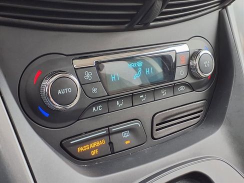 Used 2016 Ford Escape SE w/ Equipment Group 201A image 25