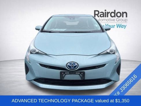 Used 2018 Toyota Prius Four w/ Advanced Technology Package FWD image 2