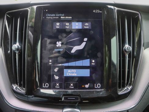 Used 2018 Volvo XC60 T6 R-Design w/ Convenience Package image 43