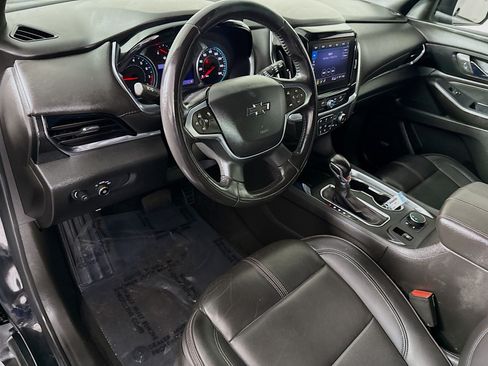 Used 2022 Chevrolet Traverse RS FWD image 23