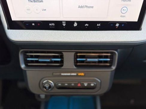 New 2026 Ford Maverick XLT image 19