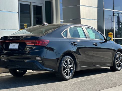 Used 2024 Kia Forte LXS image 4