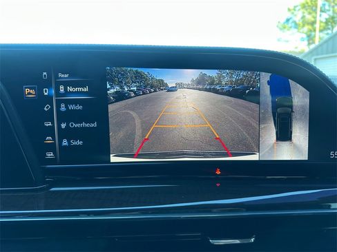 Used 2021 Cadillac Escalade Sport Platinum w/ LPO, ONYX Package image 22